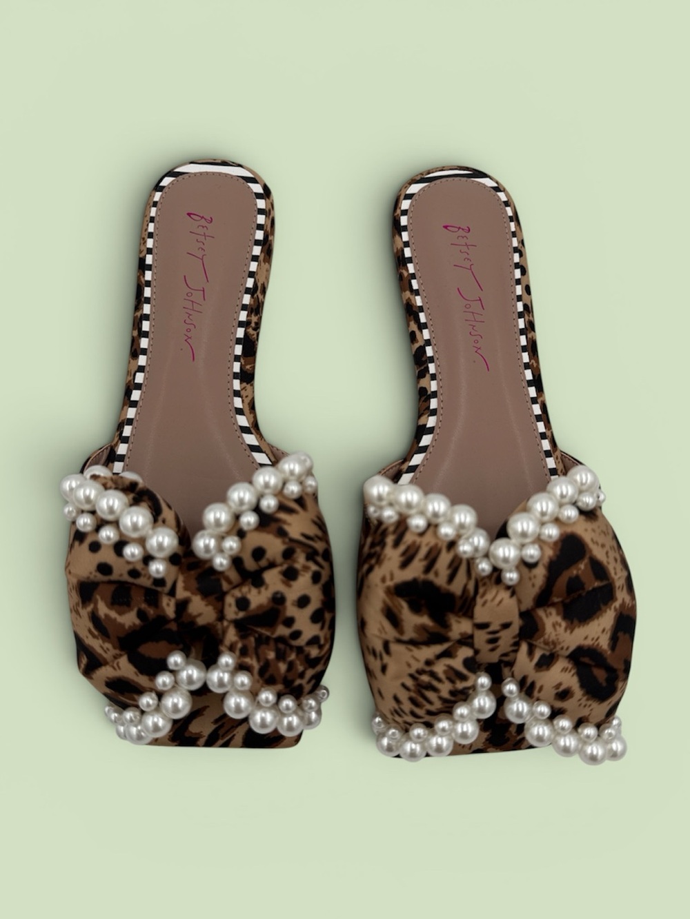 NWOT Betsey Johnson Leopard Print Pearl-Embellished Slide Flats - Picture 2 of 6